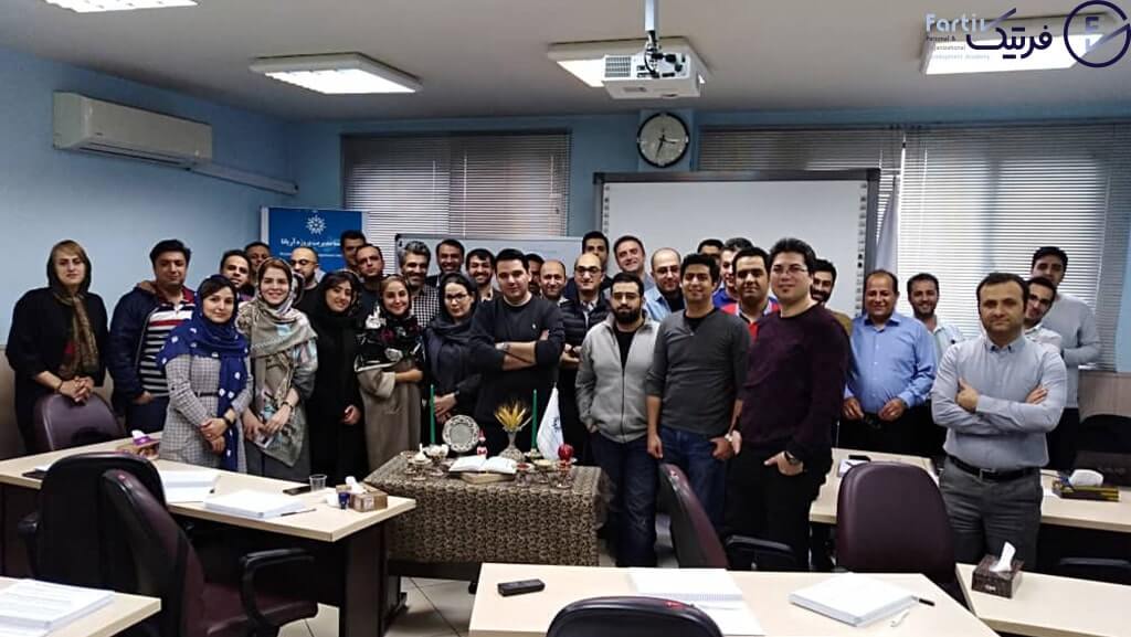 برگزاری دوره های آموزشی آمادگی آزمون جامع PMP توسط آکادمی فرتیک با تضمین در قبولی آزمون PMP